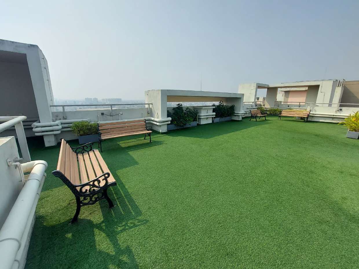 Rooftop Green Lawn